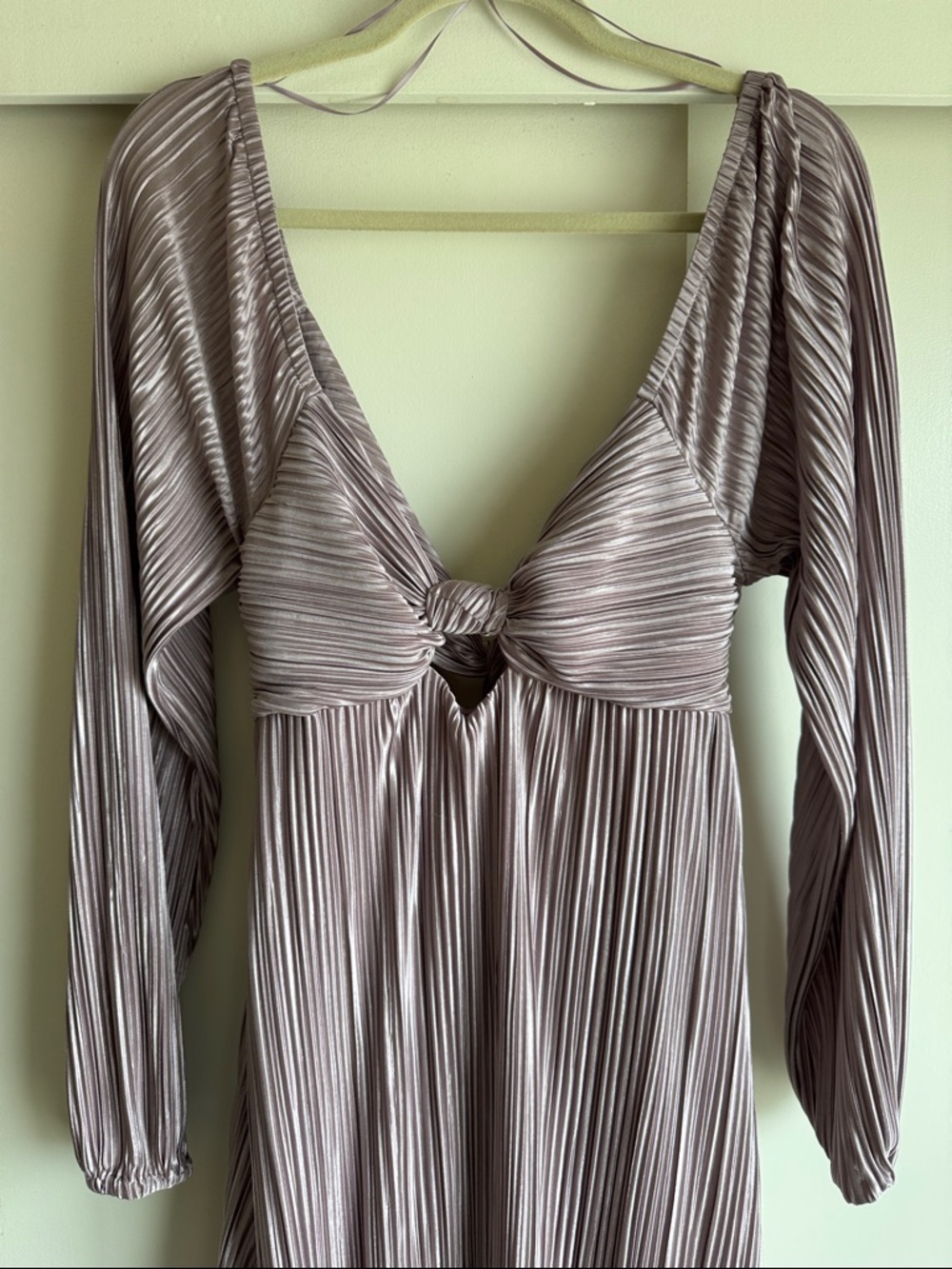 Baltic Born Amani Pleated Midi Dress in the color Lilac Large - Picture 5 of 10